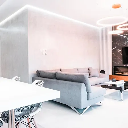 Central & Stylish In *