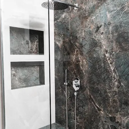 Central & Stylish In Apartment *